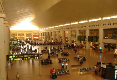 terminal de salidas en malaga aeropuerto